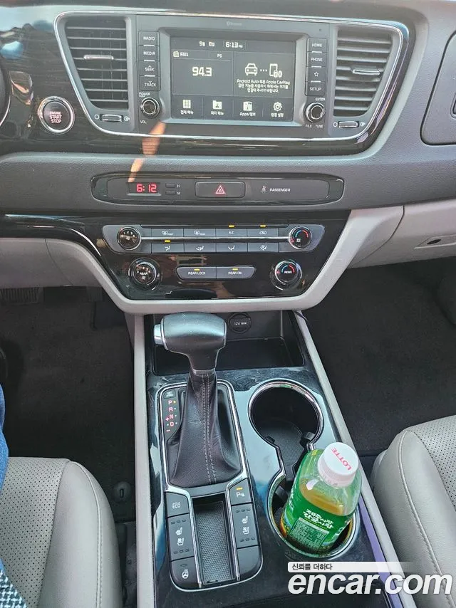 Kia Carnival 2018 thumb 9