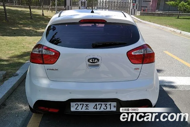 Kia Pride 2012 thumb 4