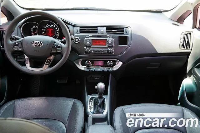Kia Pride 2012 thumb 7