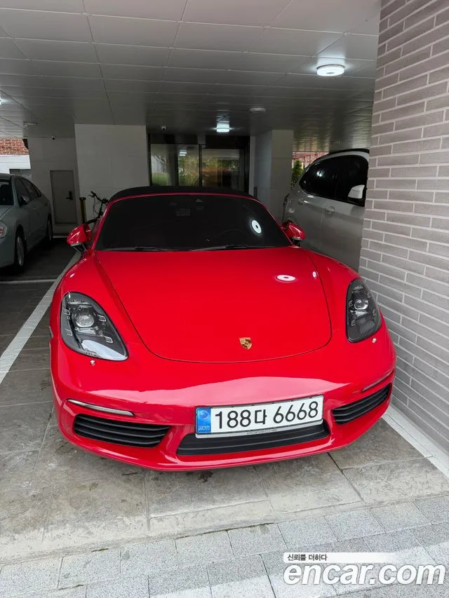 Porsche Cayman 2022 thumb 3
