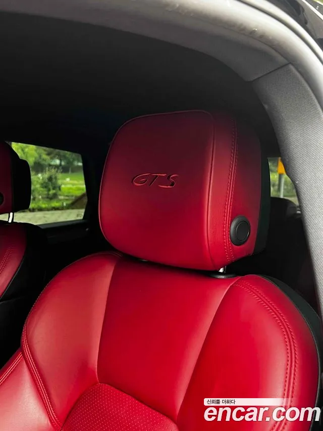Porsche Macan 2016 thumb 7