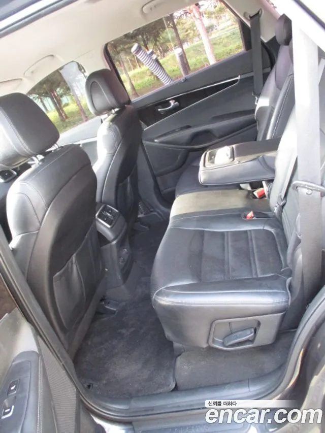 Kia Sorento 2015 thumb 8