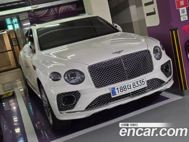 Bentley Bentayga 2021 thumb 5