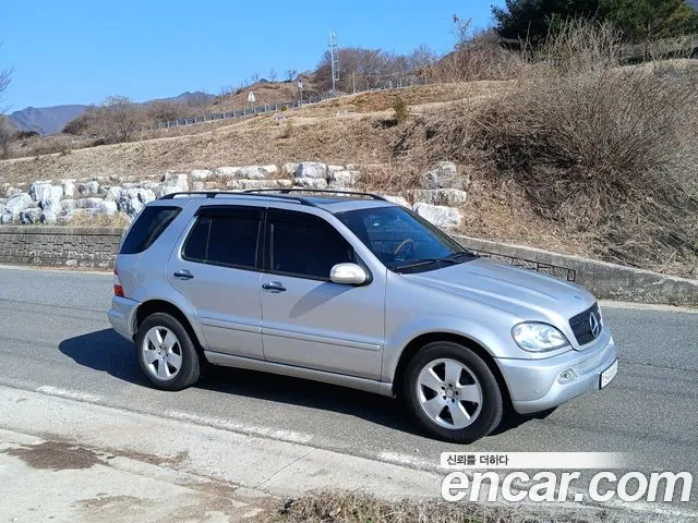 Mercedes-Benz M-class 2001 thumb 4