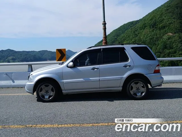Mercedes-Benz M-class 2001 thumb 5