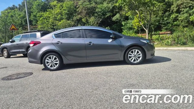 Kia K3 2016 thumb 6