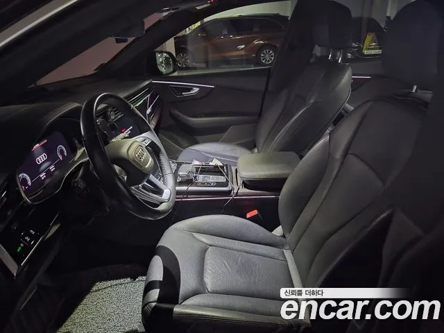 Audi Q8 2021 thumb 4
