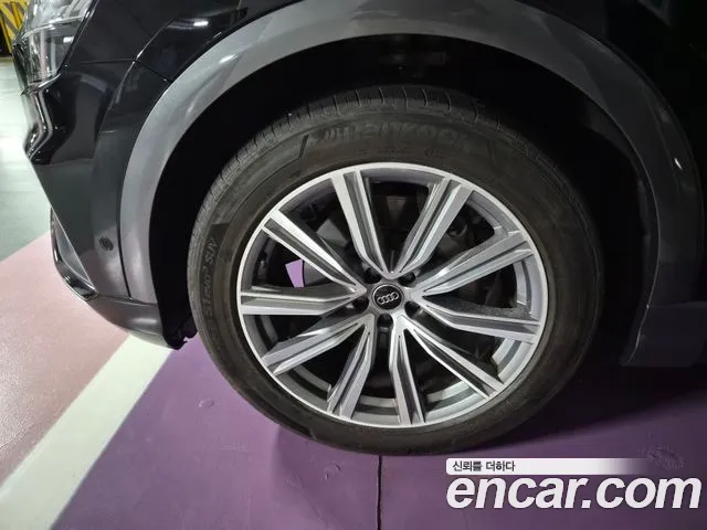 Audi Q8 2021 thumb 7