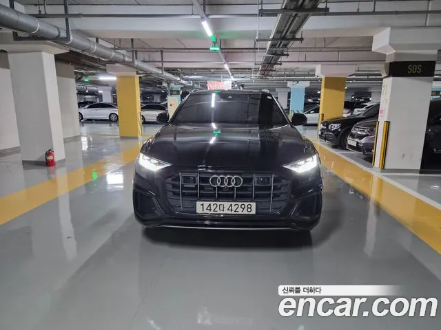 Audi Q8 2021 thumb 12
