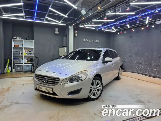 Volvo V60 2012 thumb 3
