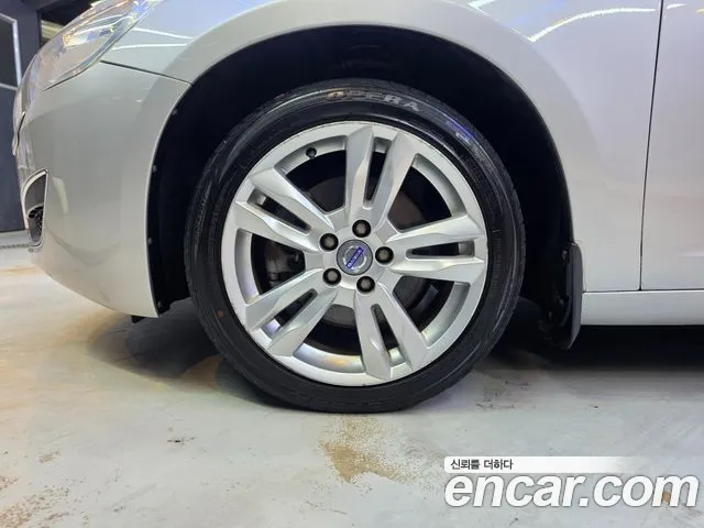 Volvo V60 2012 thumb 5
