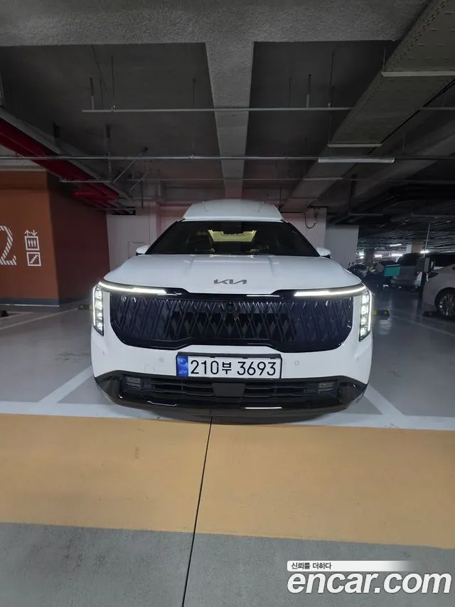 Kia Carnival 2024 thumb 3