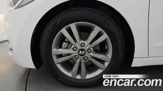 Hyundai Avante 2016 thumb 5