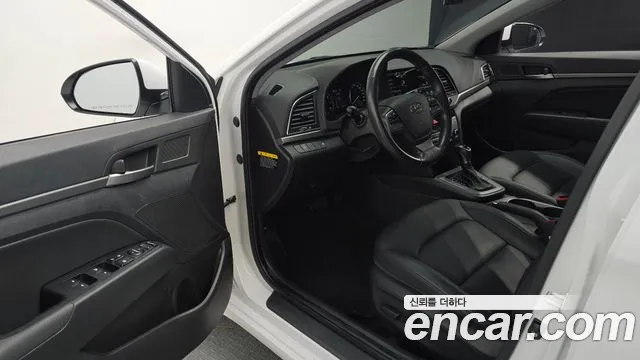 Hyundai Avante 2016 thumb 11