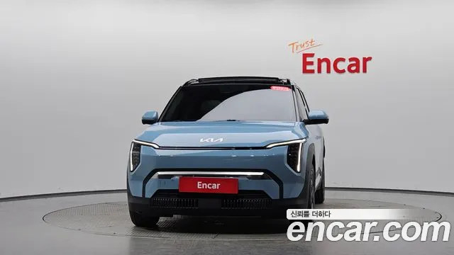 Kia EV3 2024 thumb 2