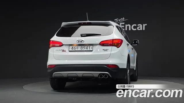 Hyundai Santa Fe 2012 thumb 4