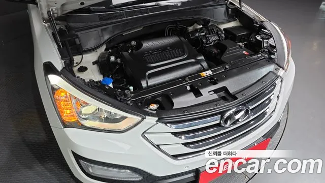 Hyundai Santa Fe 2012 thumb 6