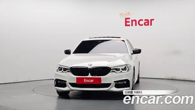 BMW 5-Series 2017 thumb 2
