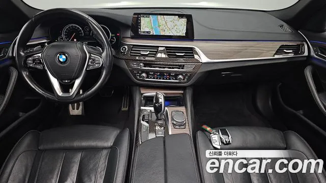 BMW 5-Series 2017 thumb 6