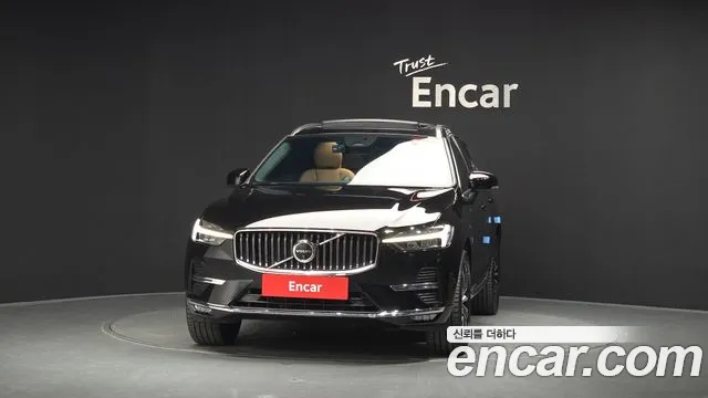 Volvo XC60 2023 thumb 2