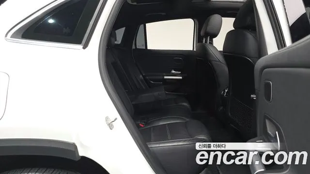 Mercedes-Benz EQA 2023 thumb 10