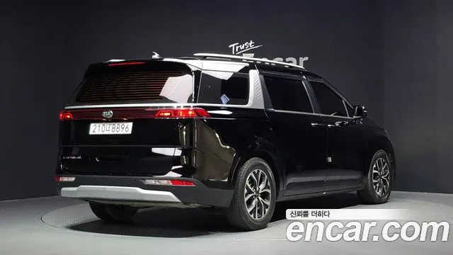 Kia Carnival 2021 thumb 2