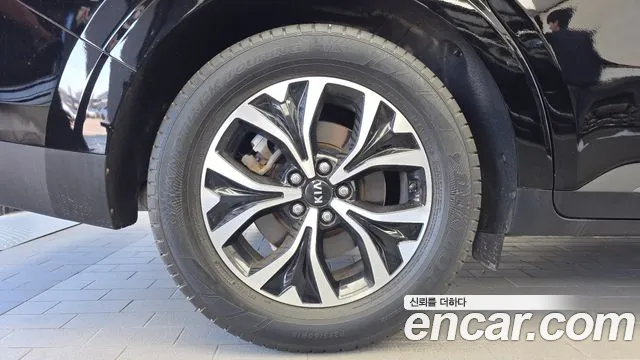 Kia Carnival 2021 thumb 5