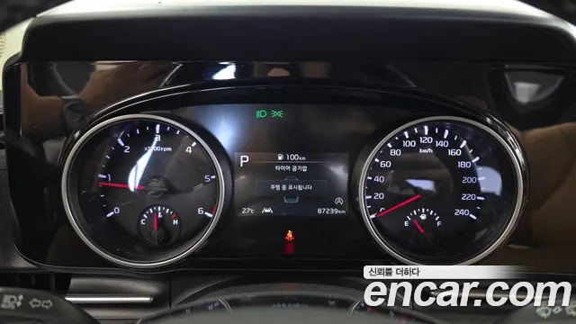 Kia Carnival 2021 thumb 8