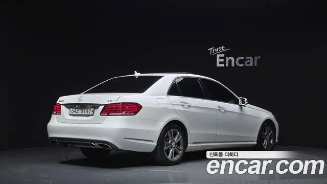 Mercedes-Benz E-Класс 2013 thumb 2