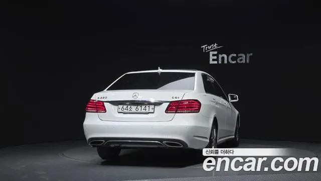 Mercedes-Benz E-Класс 2013 thumb 4