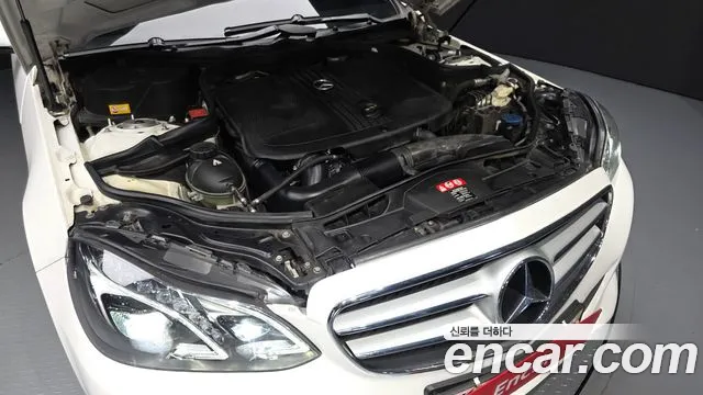 Mercedes-Benz E-Класс 2013 thumb 6