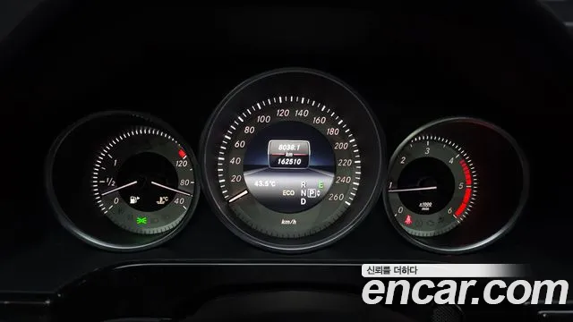 Mercedes-Benz E-Класс 2013 thumb 8