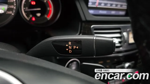 Mercedes-Benz E-Класс 2013 thumb 9