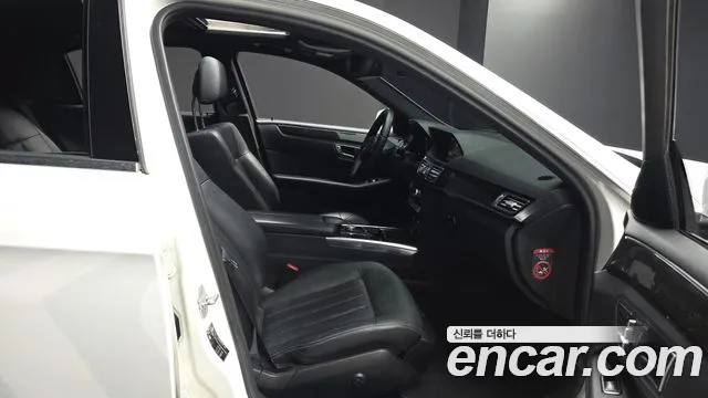 Mercedes-Benz E-Класс 2013 thumb 11