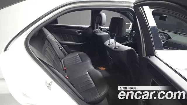 Mercedes-Benz E-Класс 2013 thumb 12