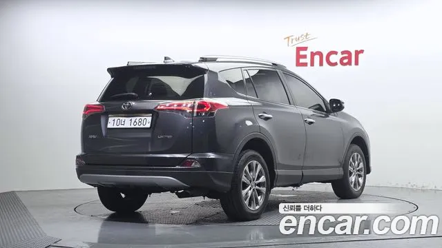 Toyota RAV4 2018 thumb 2