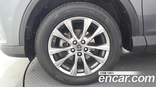 Toyota RAV4 2018 thumb 5