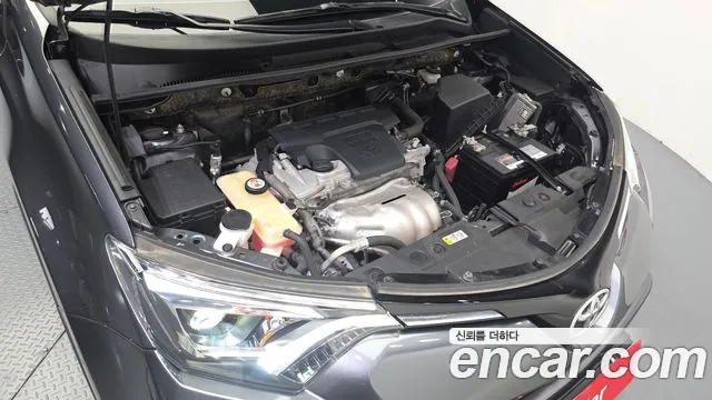 Toyota RAV4 2018 thumb 6