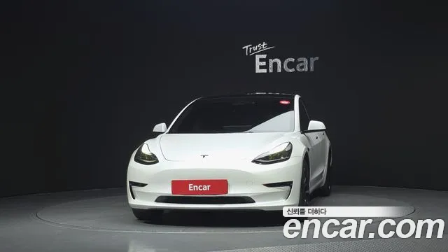 Tesla Model 3 2022 thumb 3
