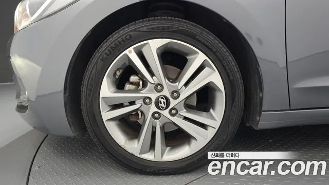 Hyundai Avante 2017 thumb 5