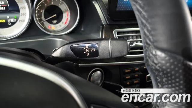 Mercedes-Benz E-Класс 2014 thumb 9
