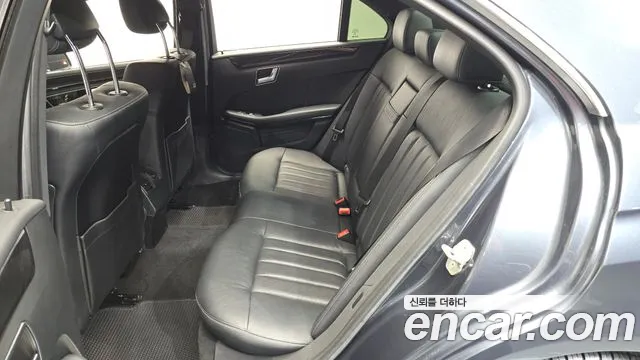 Mercedes-Benz E-Класс 2014 thumb 11