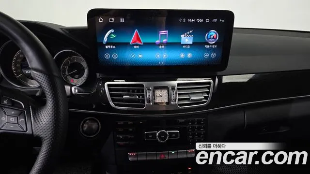 Mercedes-Benz E-Класс 2014 thumb 12