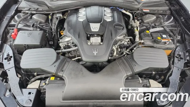 Maserati Ghibli 2019 thumb 6