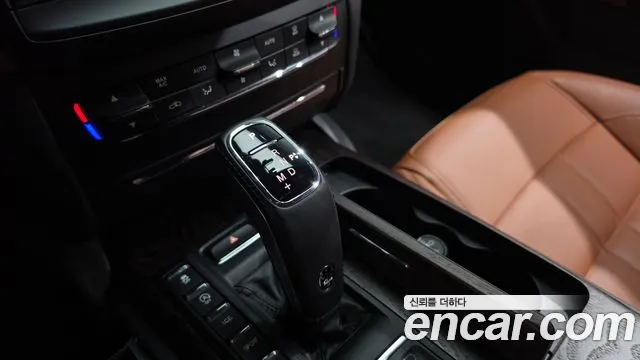 Maserati Ghibli 2019 thumb 9
