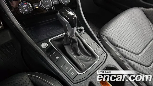 Volkswagen Jetta 2023 thumb 9