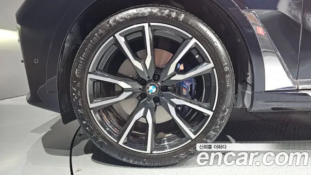 BMW X7 2022 thumb 5