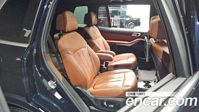 BMW X7 2022 thumb 11