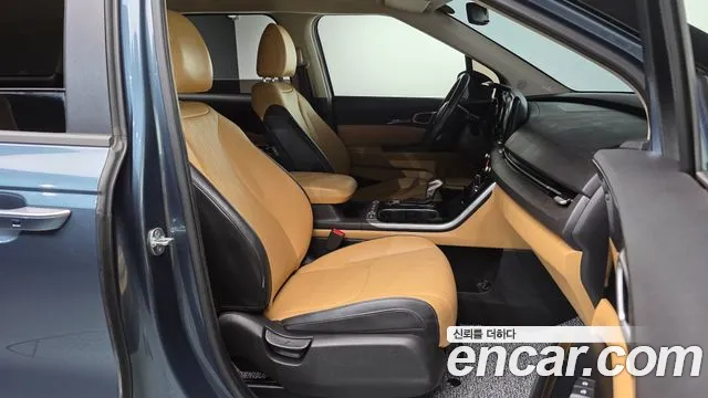 Kia Carnival 2021 thumb 11