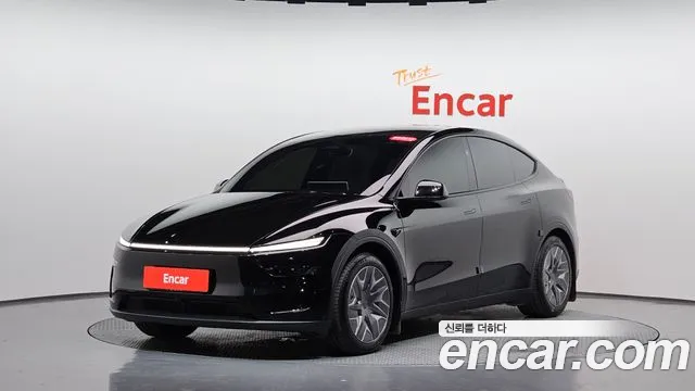 Tesla Model Y 2026 thumb 10